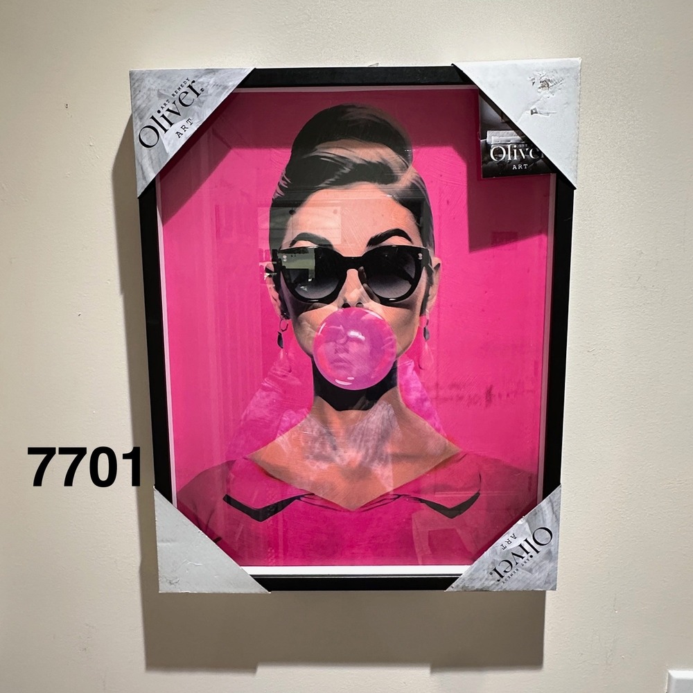 Oliver Art Audrey Hepburn Pink Bubble Gum Pop Art Framed Wall Decor 16x20 New